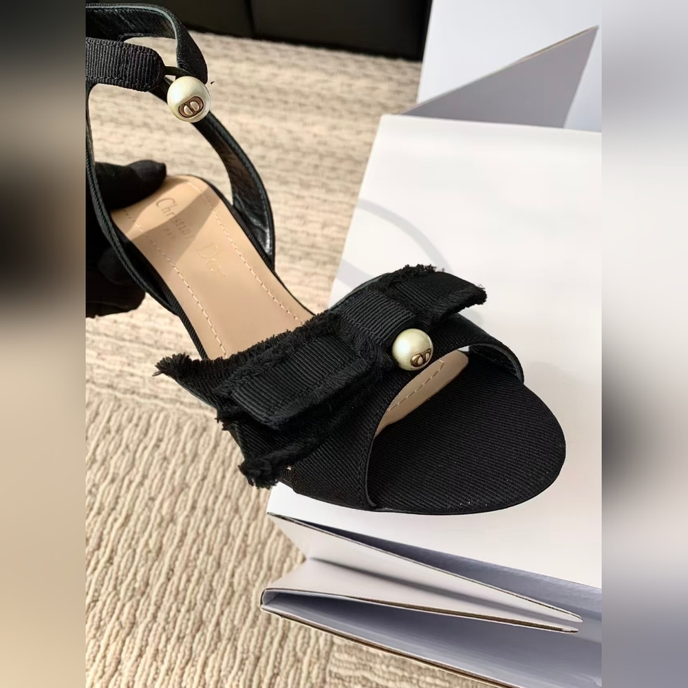 The Adiorable heeled sandal, fresh addition to the Cruise 2025 collection, embod - Picture 3 of 8